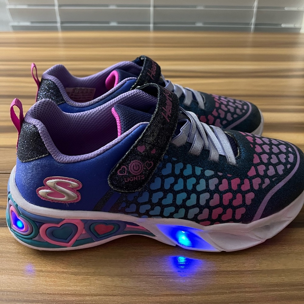 Skechers Kids' Heart Lights: Sweetheart Lights - Lovely Colors Girls Size 3 - Picture 8 of 13